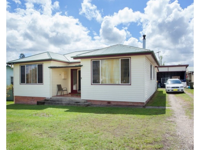3 Plummer Street, Taree NSW 2430