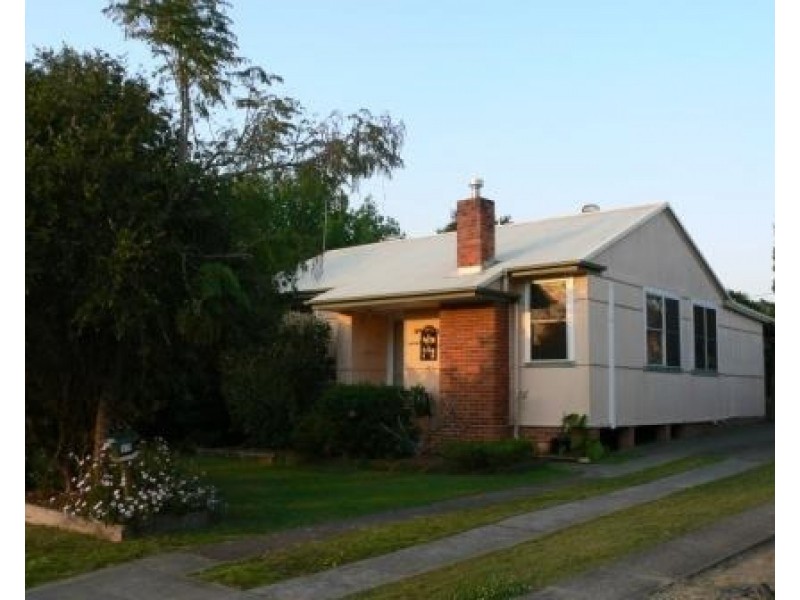 17 Wells Street, Taree NSW 2430