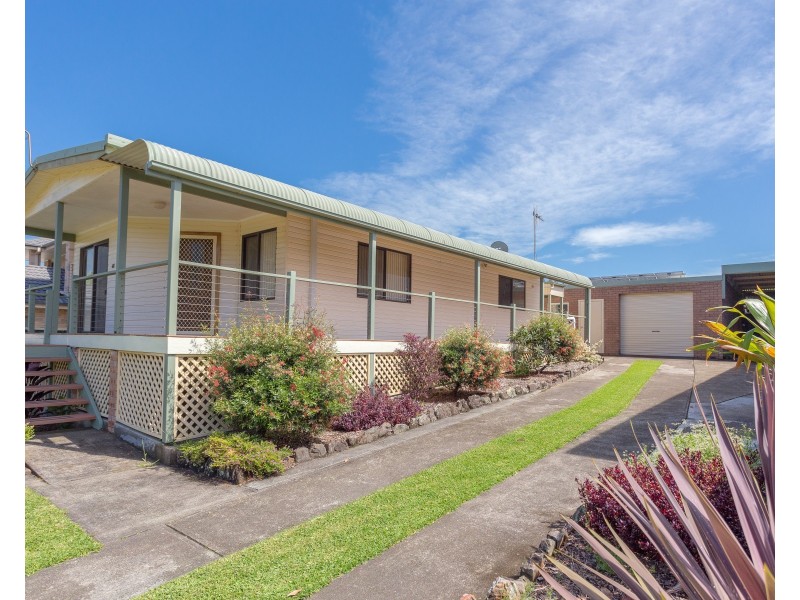 48 Saltwater Crescent, Diamond Beach NSW 2430