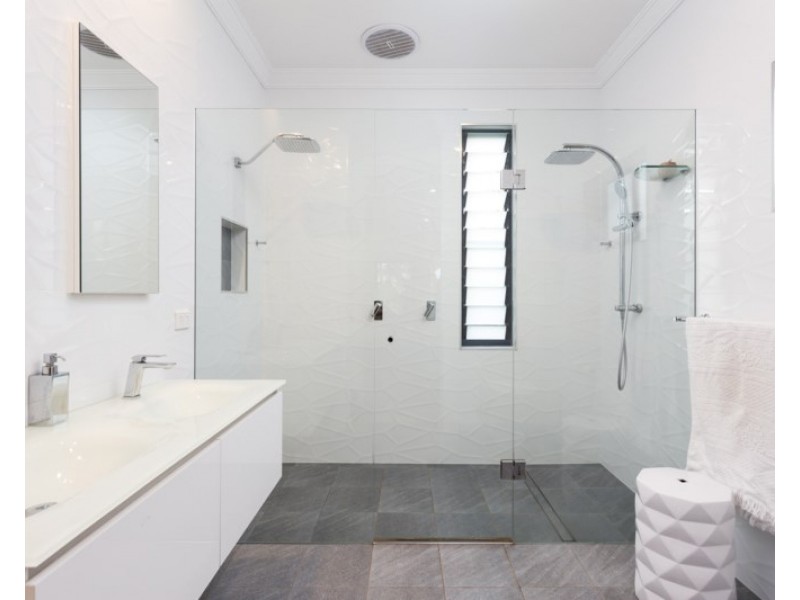 82 Manning River Drive, Taree NSW 2430