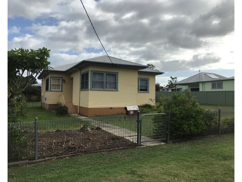 12 Milligan Street, Taree NSW 2430