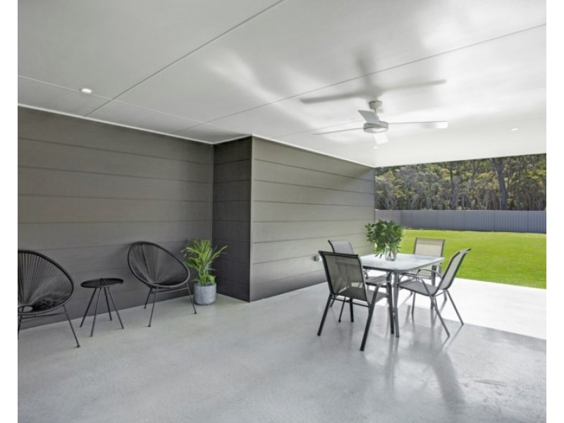 67 Albatross Way, Old Bar NSW 2430