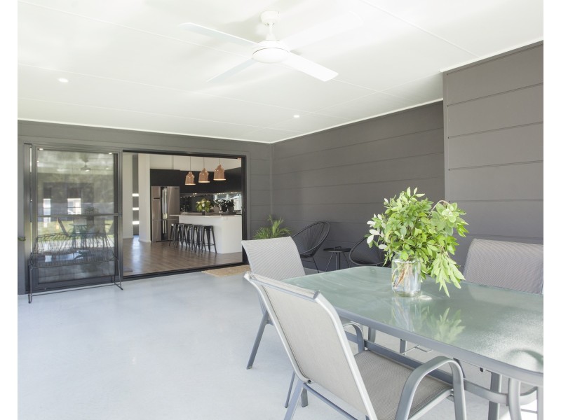 67 Albatross Way, Old Bar NSW 2430