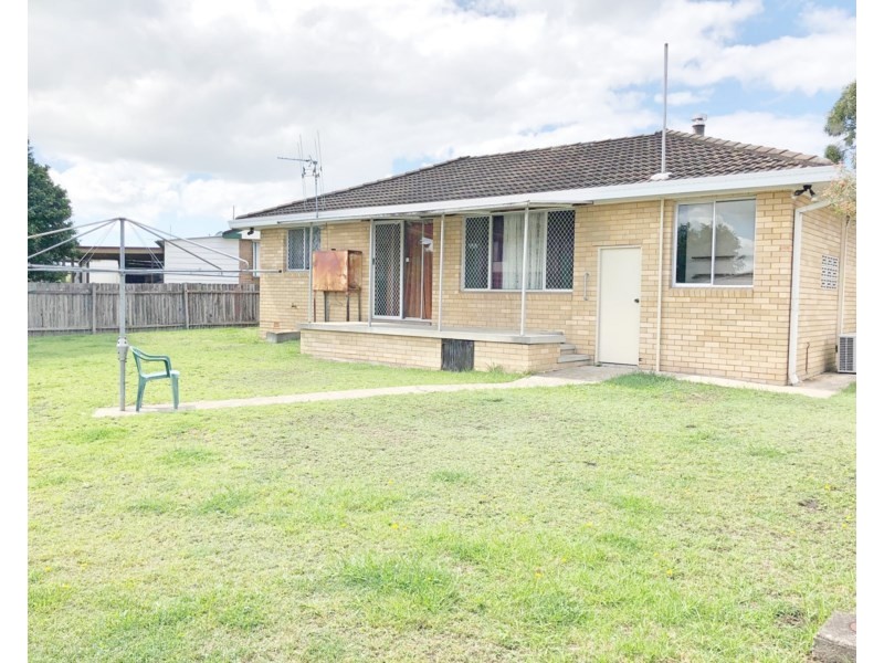 6 Hillcrest Close, Taree NSW 2430