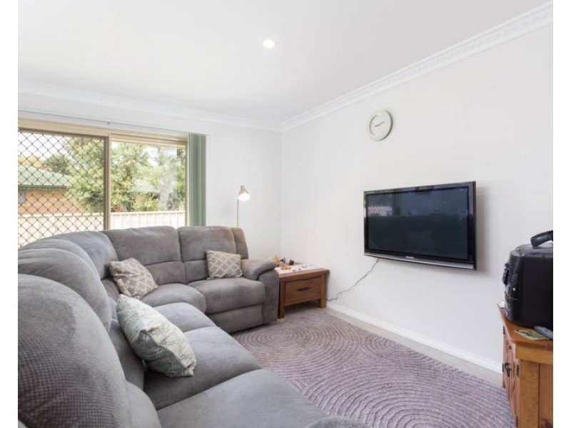 2/64 Old Bar Road, Old Bar NSW 2430