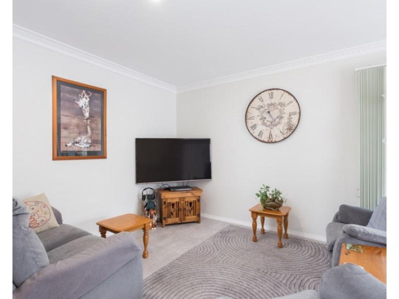 2/64 Old Bar Road, Old Bar NSW 2430