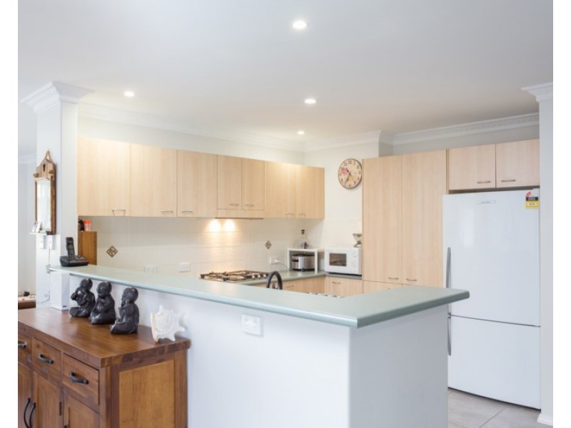 2/64 Old Bar Road, Old Bar NSW 2430