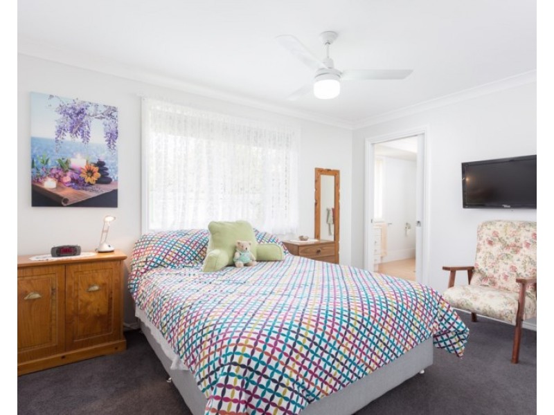 2/64 Old Bar Road, Old Bar NSW 2430