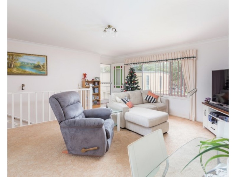 2/22 Old Bar Road, Old Bar NSW 2430