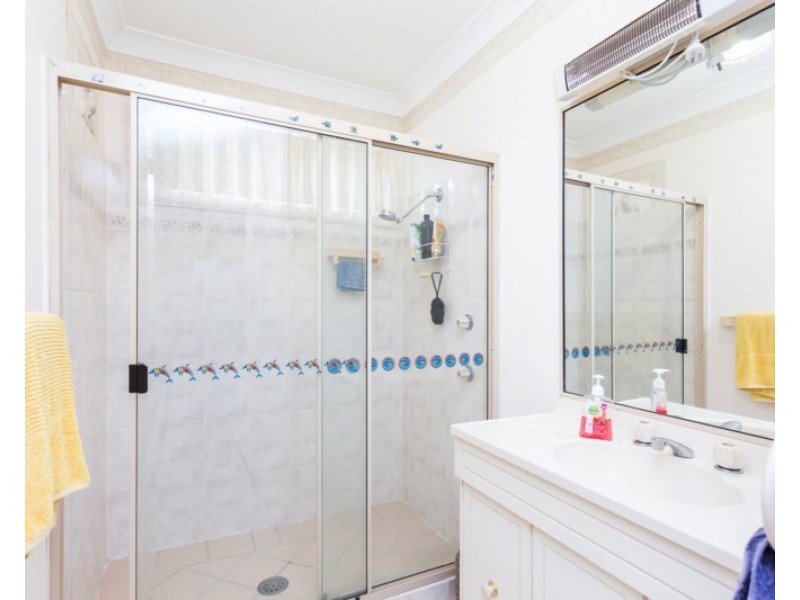 2/22 Old Bar Road, Old Bar NSW 2430