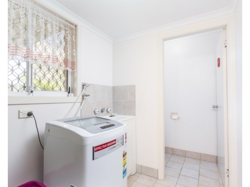 2/22 Old Bar Road, Old Bar NSW 2430
