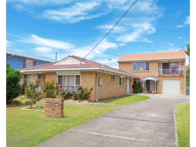 2/22 Old Bar Road, Old Bar NSW 2430