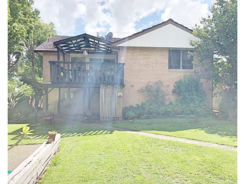 8 Wingham Road, Taree NSW 2430