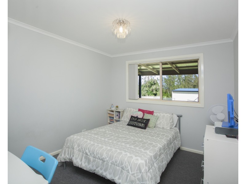 16 Petrie Street, Coopernook NSW 2426