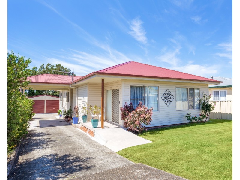 18 Mackay Street, Taree NSW 2430