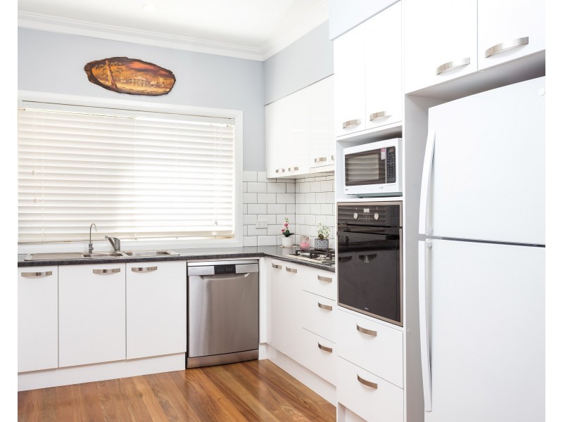 18 Mackay Street, Taree NSW 2430