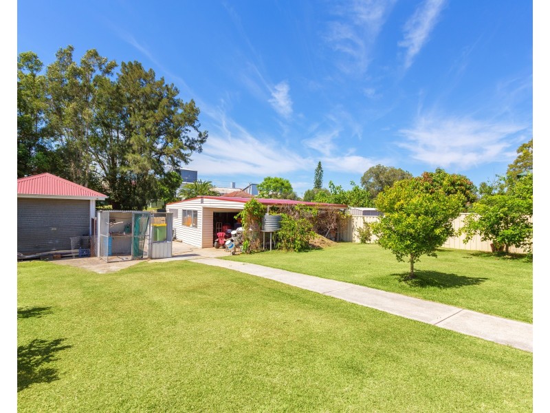 18 Mackay Street, Taree NSW 2430
