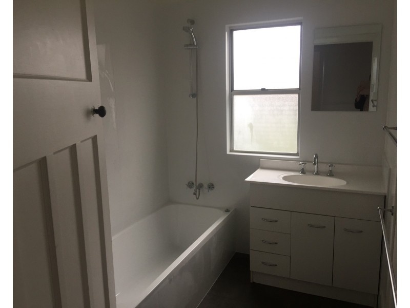 2 Commerce Lane, Taree NSW 2430