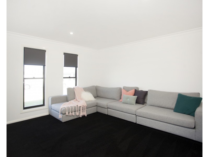 67 Albatross Way, Old Bar NSW 2430