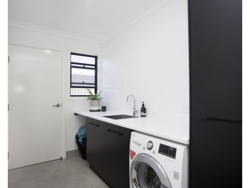 67 Albatross Way, Old Bar NSW 2430