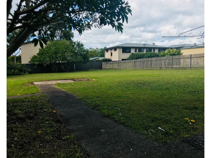 26 Robertson, Taree NSW 2430