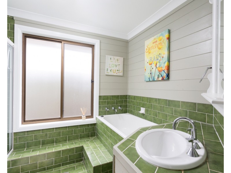 12 Kookaburra Drive, Taree NSW 2430