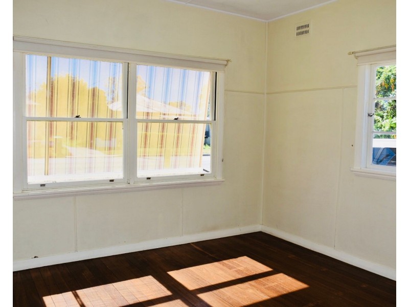 42 Cowper Street, Taree NSW 2430