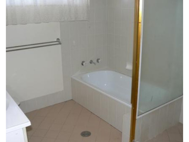 20 Rosebank Avenue, Taree NSW 2430