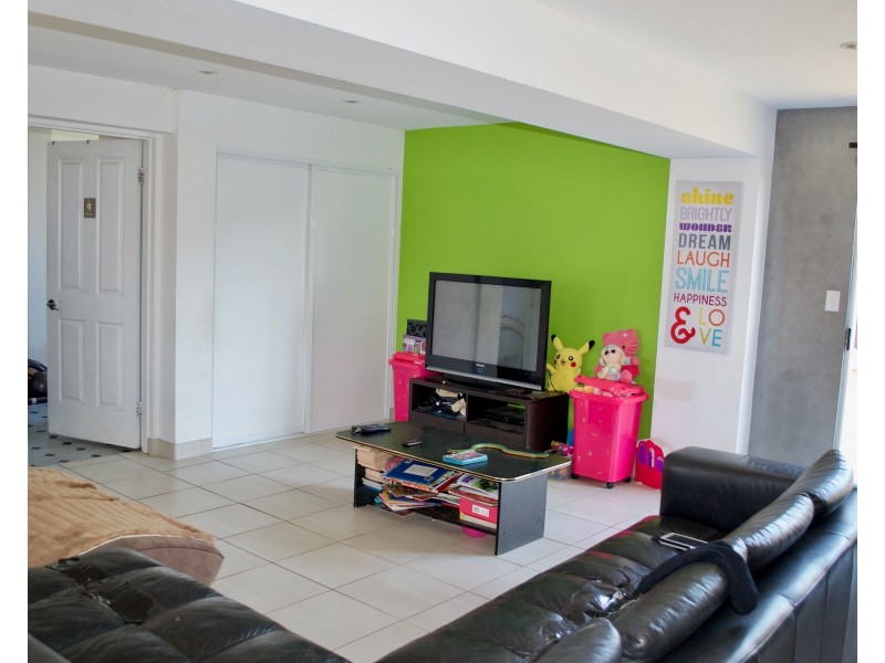 18 Kolang Street, Old Bar NSW 2430