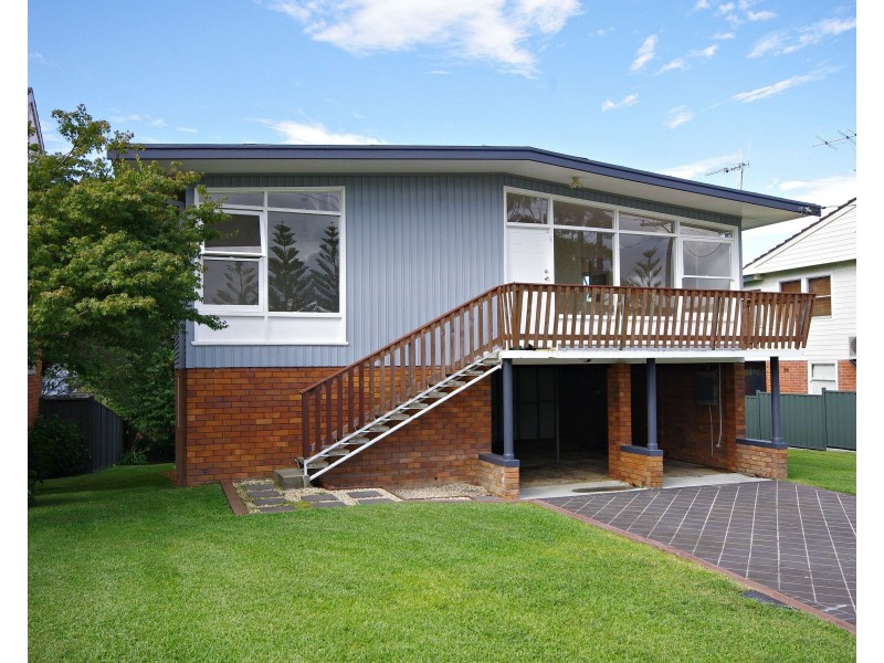 13 Ritchie Crescent, Taree NSW 2430