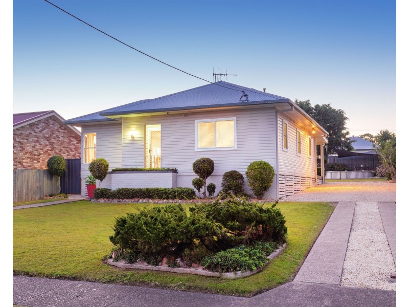 27 Robertson Street, Taree NSW 2430