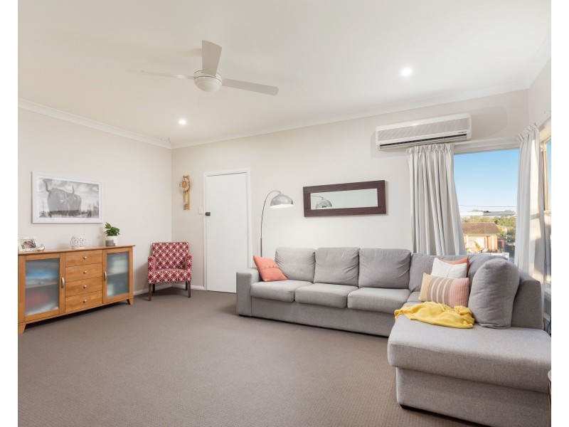 27 Robertson Street, Taree NSW 2430