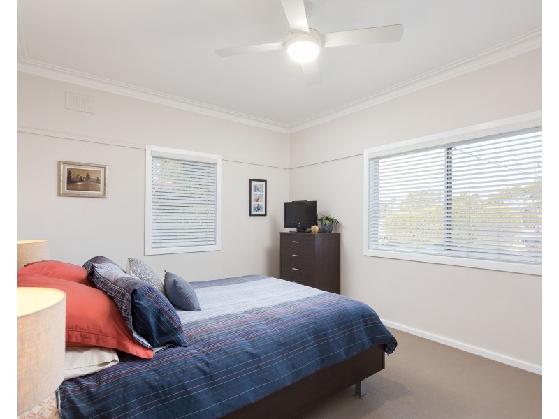 27 Robertson Street, Taree NSW 2430