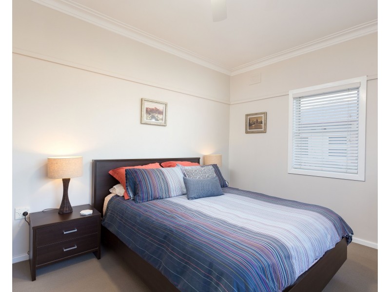 27 Robertson Street, Taree NSW 2430