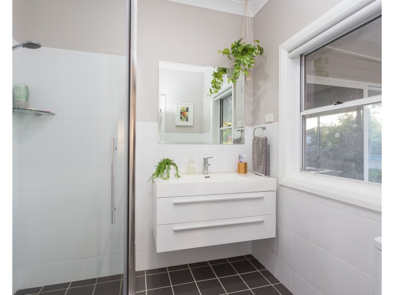 27 Robertson Street, Taree NSW 2430