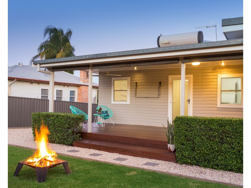 27 Robertson Street, Taree NSW 2430