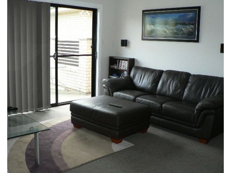 2/10 Melaleuca Place, Taree NSW 2430