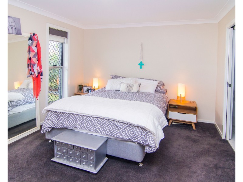 38 Ivy Crescent, Old Bar NSW 2430