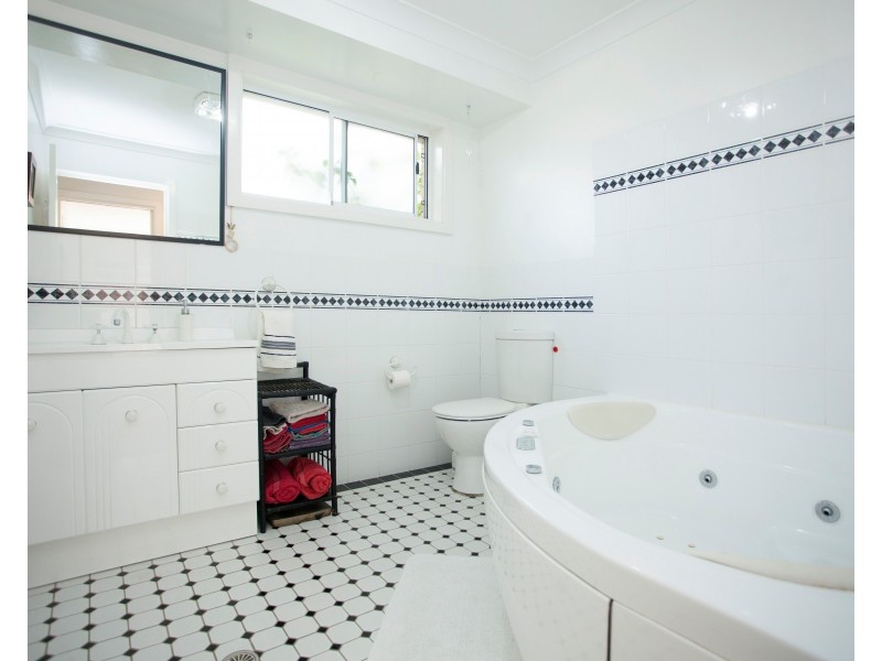 40 Talawong Drive, Taree NSW 2430