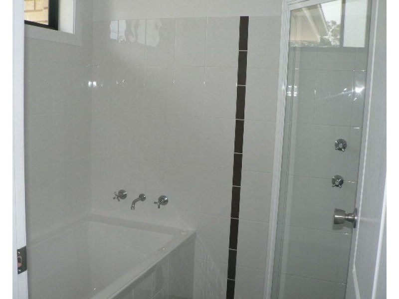 1/10 Melaleuca Place, Taree NSW 2430