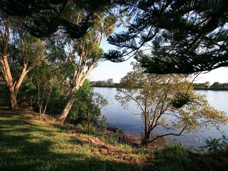 Oxley Island NSW 2430