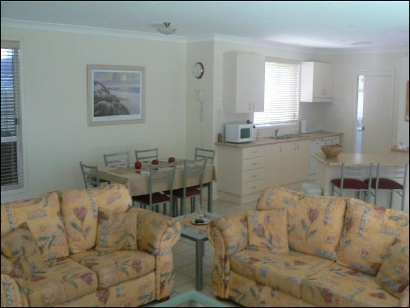 Old Bar NSW 2430