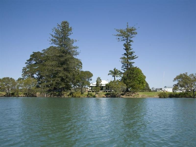 Oxley Island NSW 2430
