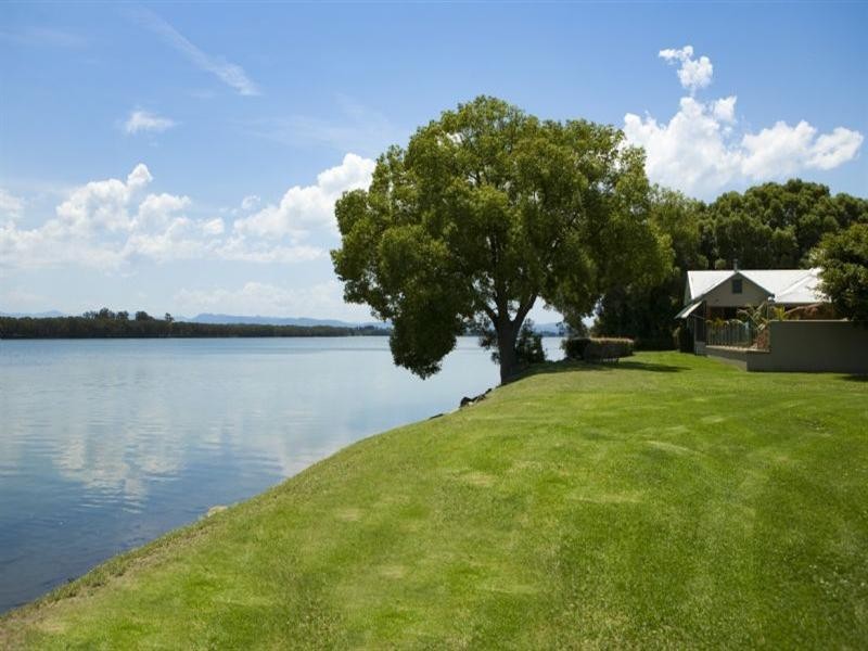 Oxley Island NSW 2430
