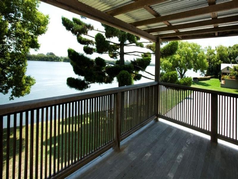Oxley Island NSW 2430
