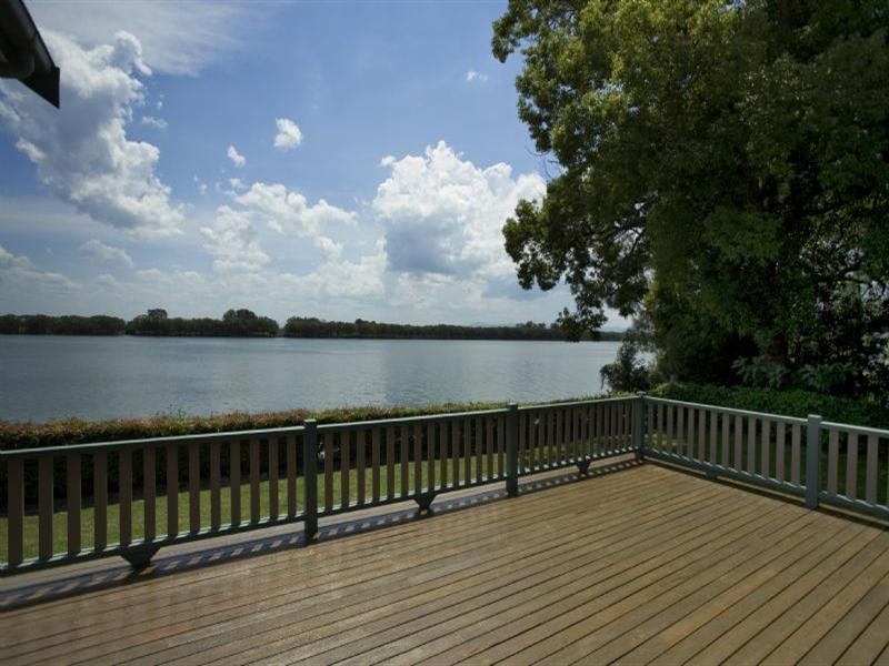 Oxley Island NSW 2430