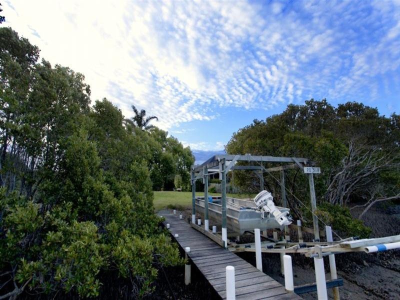 Oxley Island NSW 2430