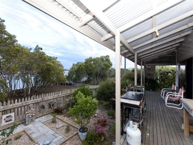 Oxley Island NSW 2430