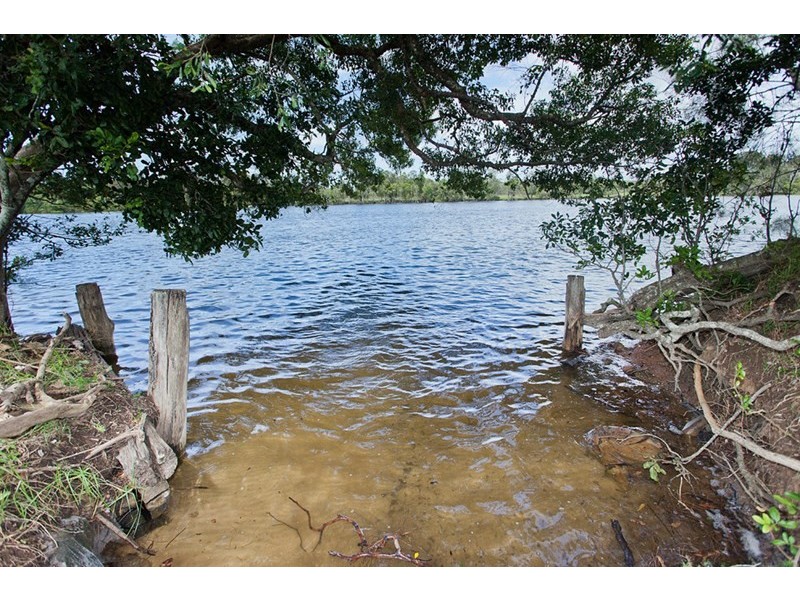 319 Manning Point Road, Oxley Island NSW 2430