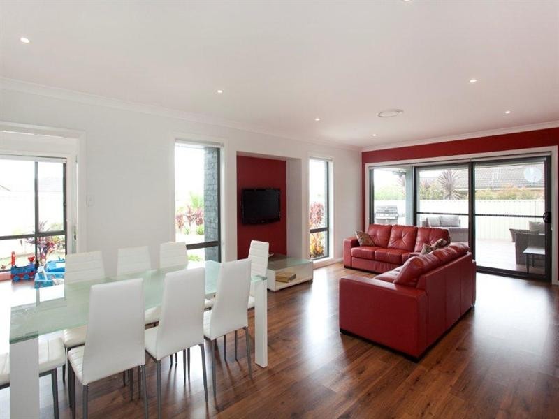 9 John Armstrong Close, Taree NSW 2430